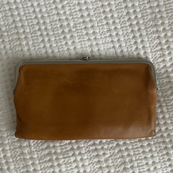 Hobo Lauren Clutch Wallet - Picture 1 of 4